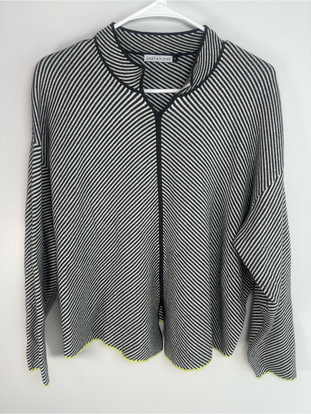Zaket & Plover Black & White Striped Knit Pullover with Neon Trim Size XL